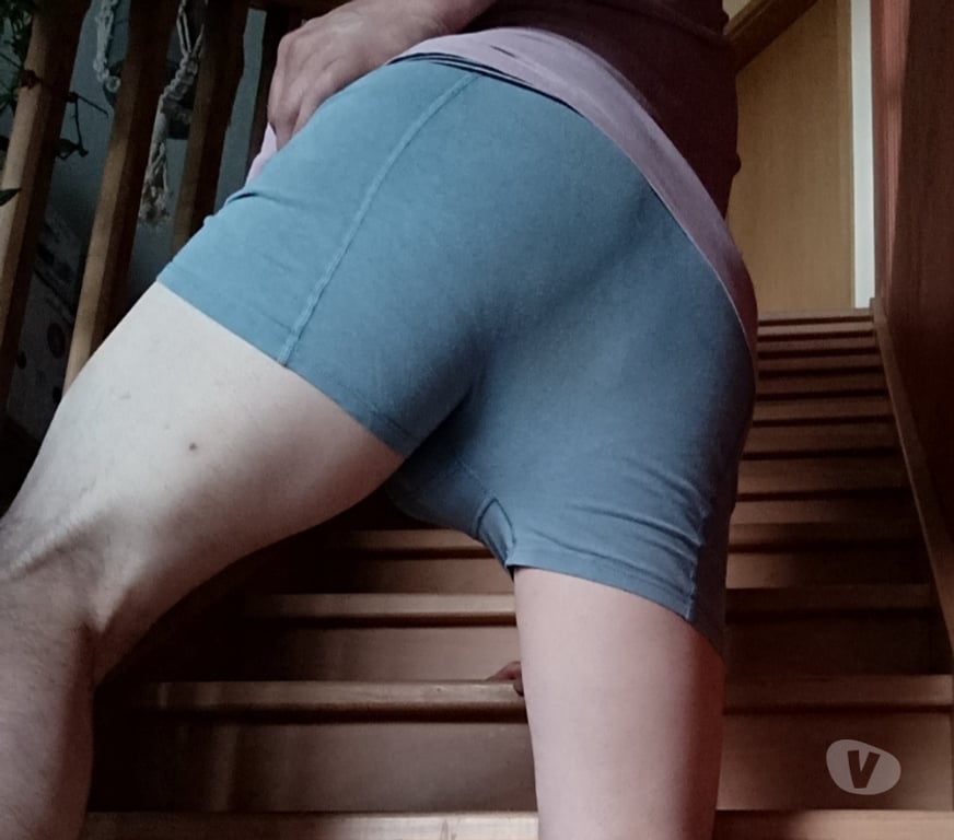 Gay Enines - Photos Vivastreet Qlq1 kiffe tasser un bon cul de temps en temps?