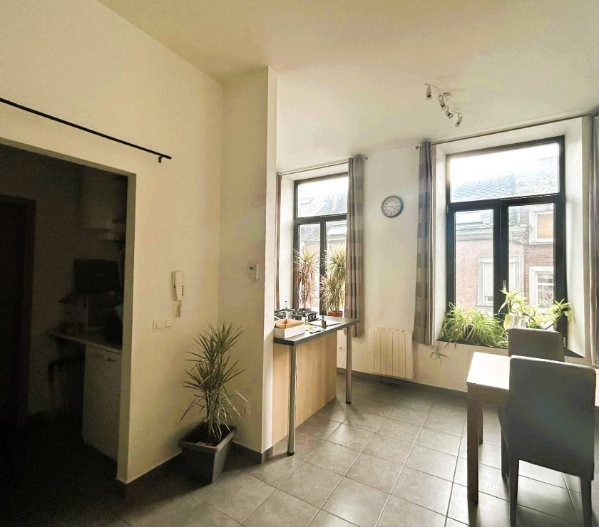 Appartement a vendre Philippeville - Photos Vivastreet Joli appartement 2 chambres .PEB C. Electricité aux normes.