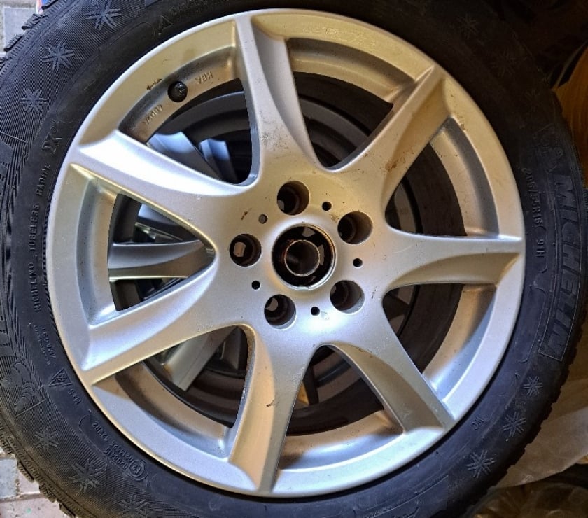 Pièces détachées automobile - Photos Vivastreet 4 Jantes Alu 16