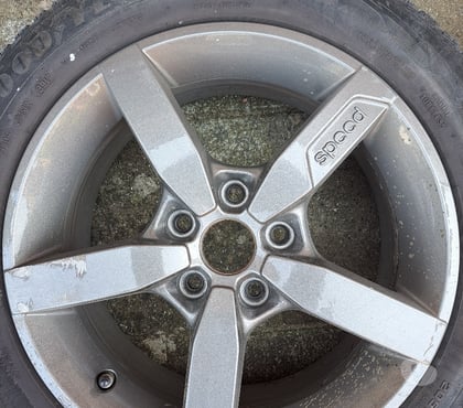 Pièces moteur et accessoires auto - Photos Vivastreet 4 Jantes Alu 16