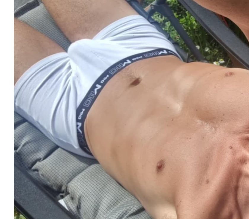 Gay Liège Liège-Centrum - Photos Vivastreet Beau passif et dispo
