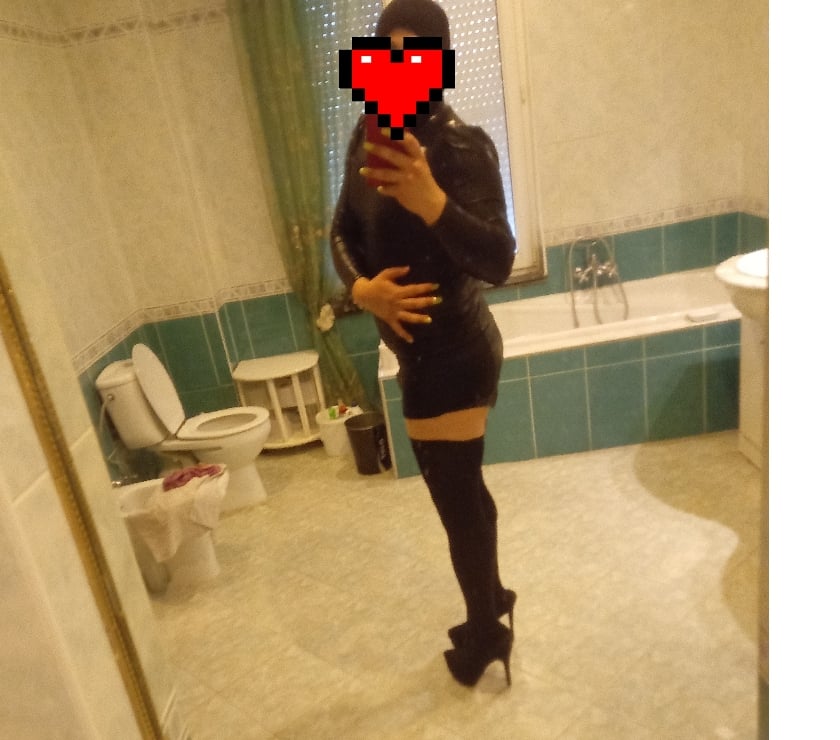 Rencontre gay - Photos Vivastreet Travesti Soumise reçois jeune dominant actif lire annonce
