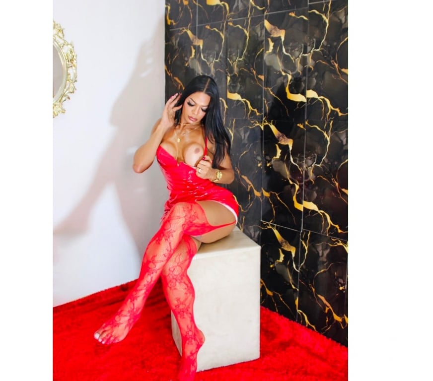 Escort Liège Grivegnée - Photos Vivastreet Dafynne Silva Brune