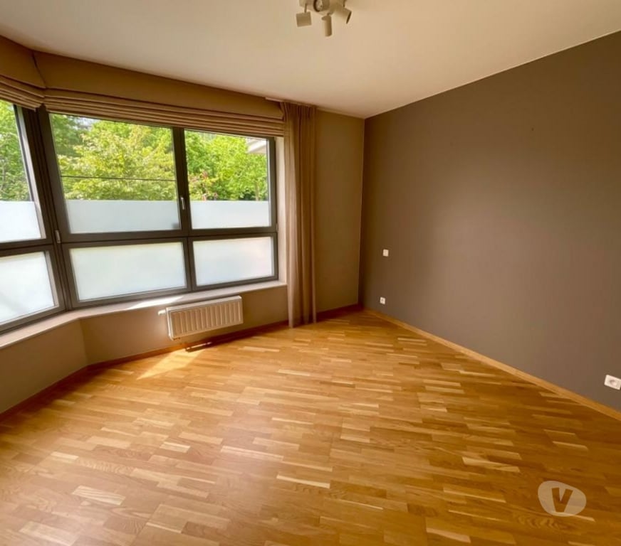 Location appartement Molenbeek-Saint-Jean - Photos Vivastreet Appartement 2 chambres+ garage+ terrasse -Mettewie