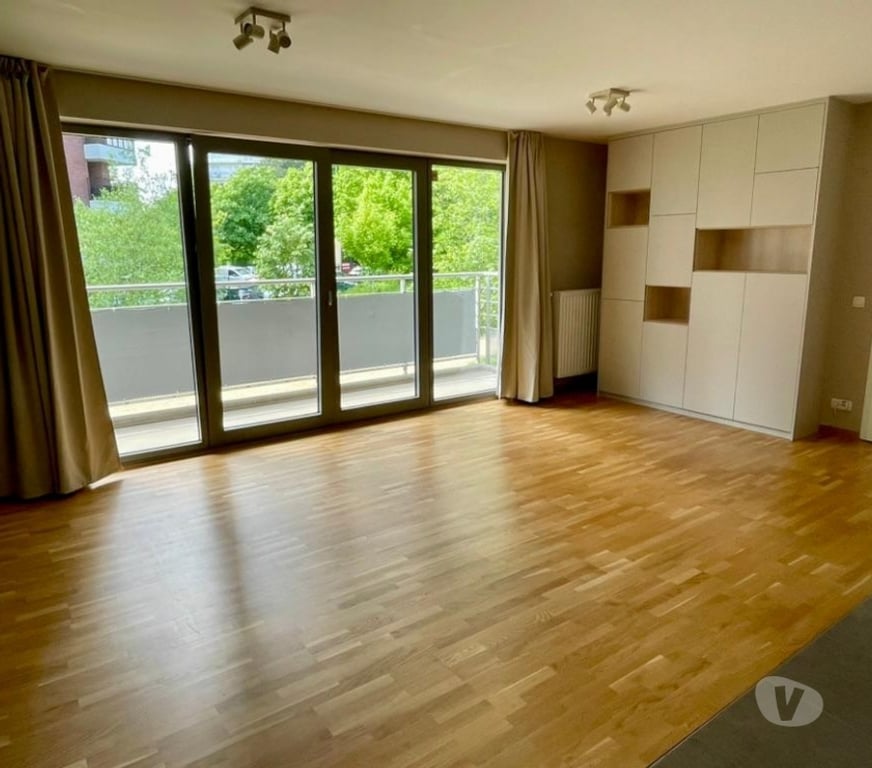 Location appartement Molenbeek-Saint-Jean - Photos Vivastreet Appartement 2 chambres+ garage+ terrasse -Mettewie