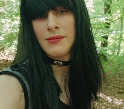 Gay - Photos Vivastreet Chienne trans reçoit en forêt