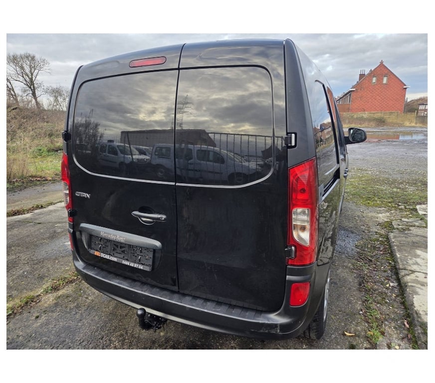 Véhicules commerciaux & utilitaires d'occasion Pont-de-Loup - Photos Vivastreet Mercedes Citan noir 92000km 1.5cdi 80cv 60kw euro6 Airco..