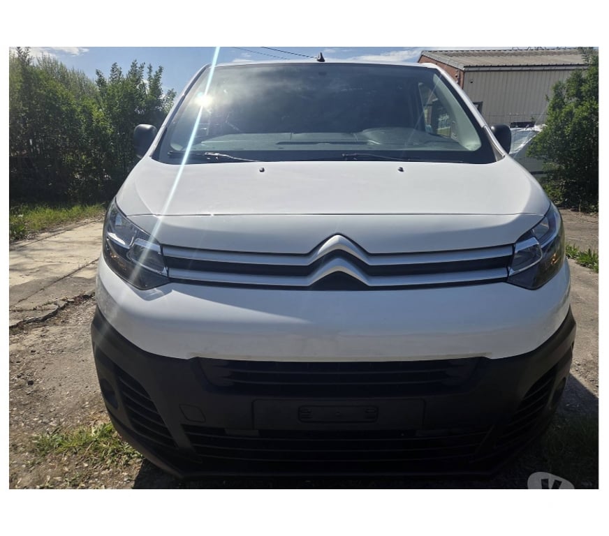 Véhicules commerciaux & utilitaires d'occasion Pont-de-Loup - Photos Vivastreet Citroën Jumpy Maxi 9 2021 1.5hdi 120cv 6v 88kw Airco Cruise