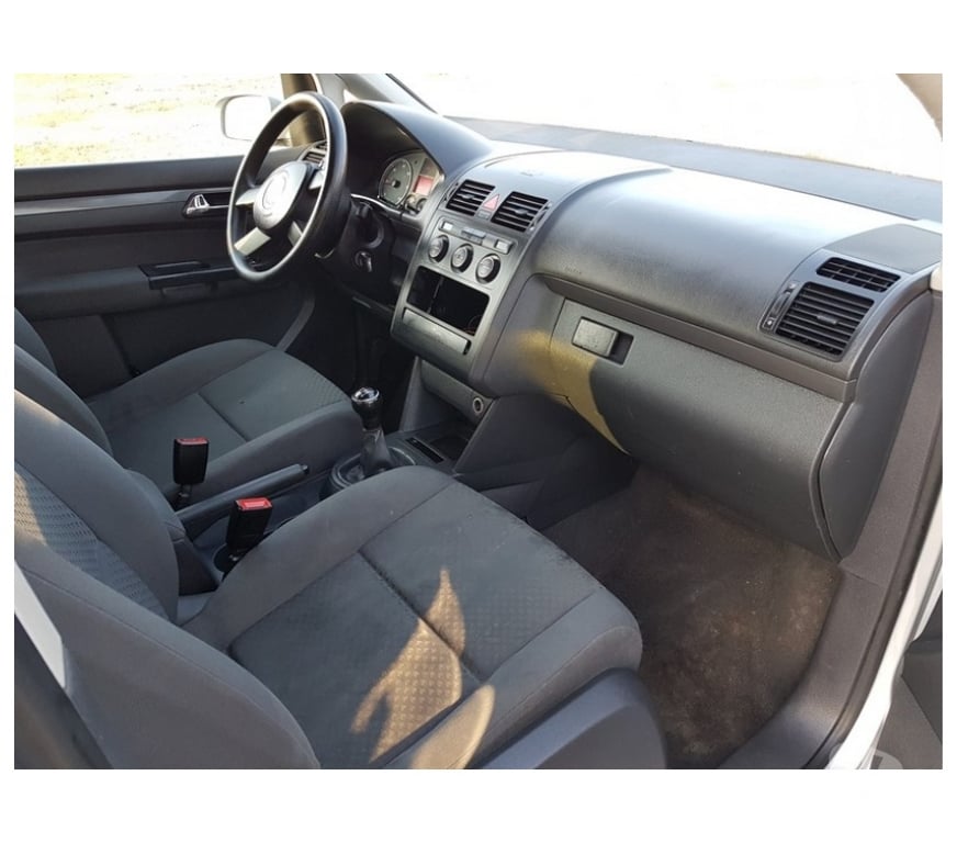 Voiture à vendre Pont-de-Loup - Photos Vivastreet Vw touran 7places 1.9tdi 105cv 7place airco problème moteur