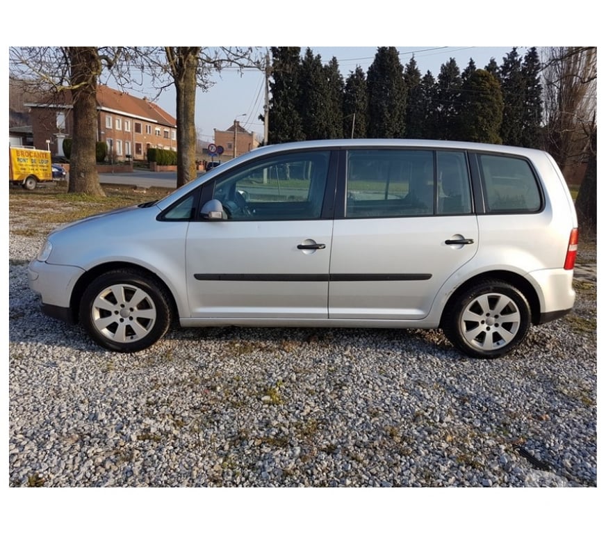 Voiture à vendre Pont-de-Loup - Photos Vivastreet Vw touran 7places 1.9tdi 105cv 7place airco problème moteur
