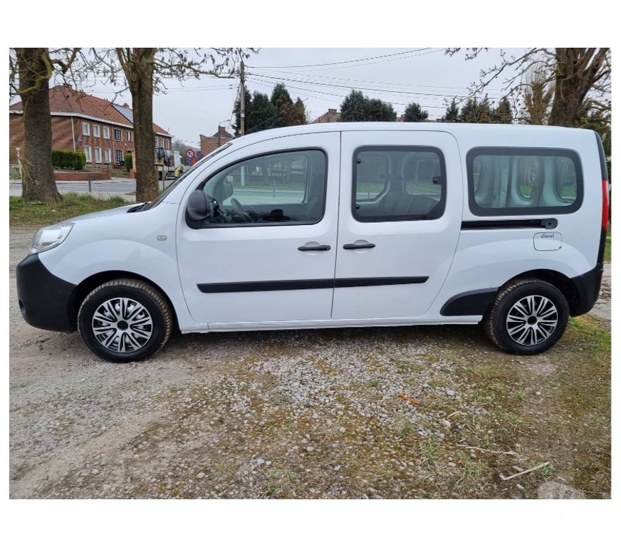 Véhicules commerciaux & utilitaires d'occasion Pont-de-Loup - Photos Vivastreet Renault Kangoo 6 2019 Double Cabine 108127KM 1.5dci 90cv
