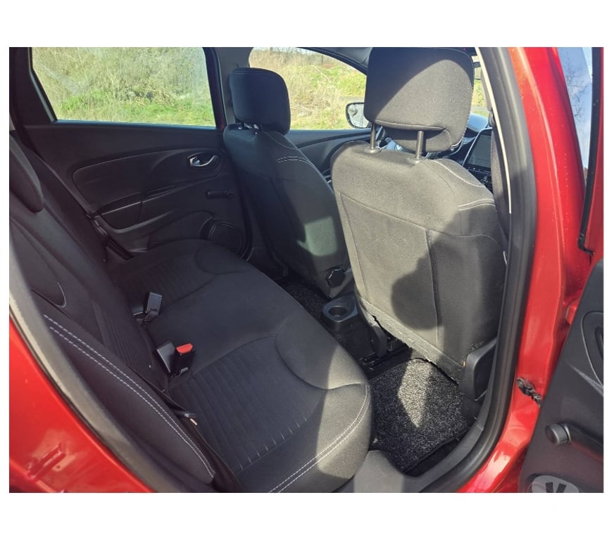 Voiture à vendre Pont-de-Loup - Photos Vivastreet Renault Clio Break 1.2tce 120cv Boite auto Gps Ac Cruise...