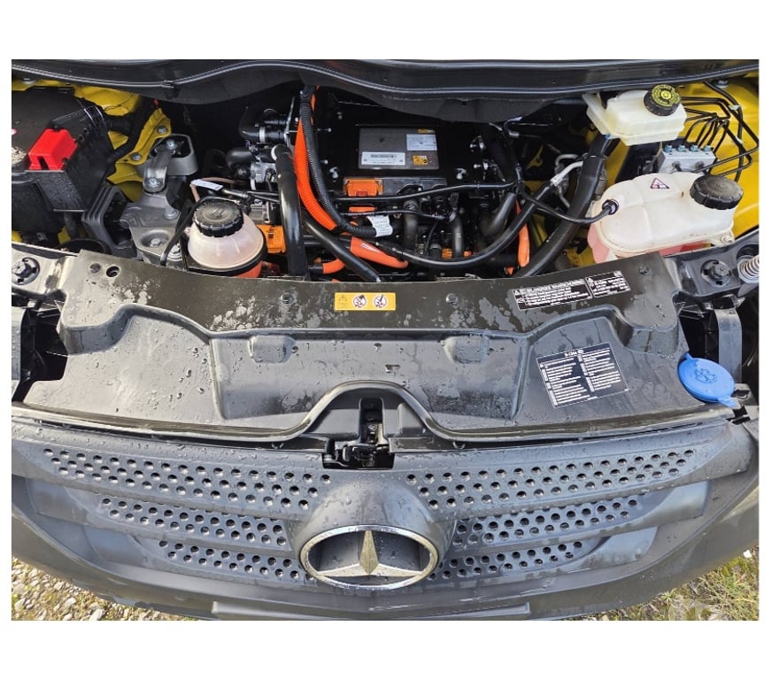Véhicules commerciaux & utilitaires d'occasion Pont-de-Loup - Photos Vivastreet Mercedes E Vito Maxi 12 2020 115cv 85kw Gps Ac caméra recul