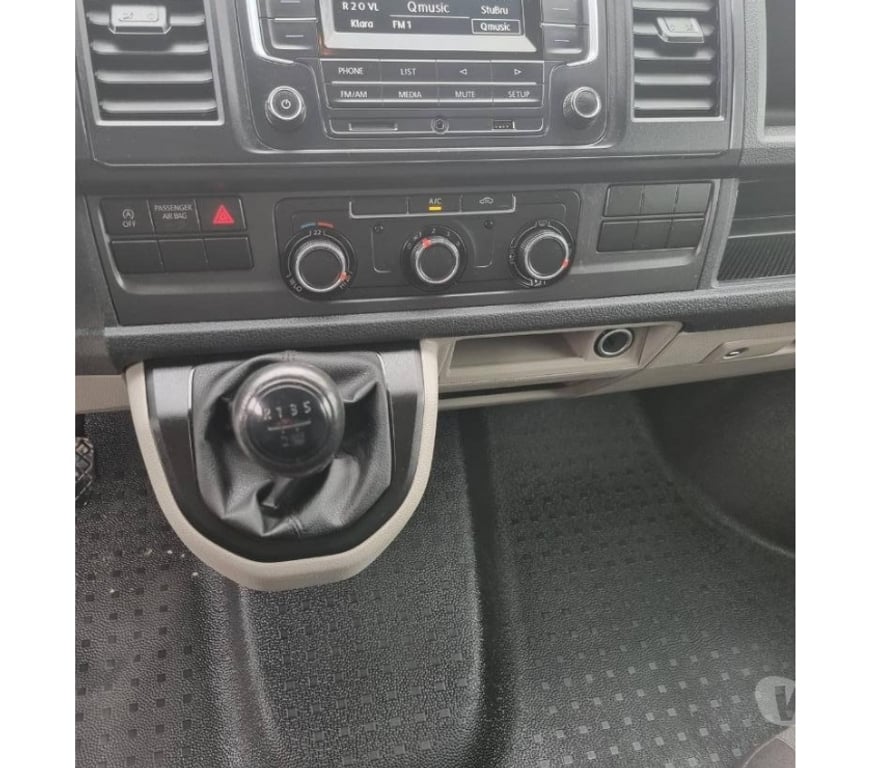 Véhicules commerciaux & utilitaires d'occasion Pont-de-Loup - Photos Vivastreet Vw T6 Transporter 2 2019 2.0Tdi euro6 airco radar de recul
