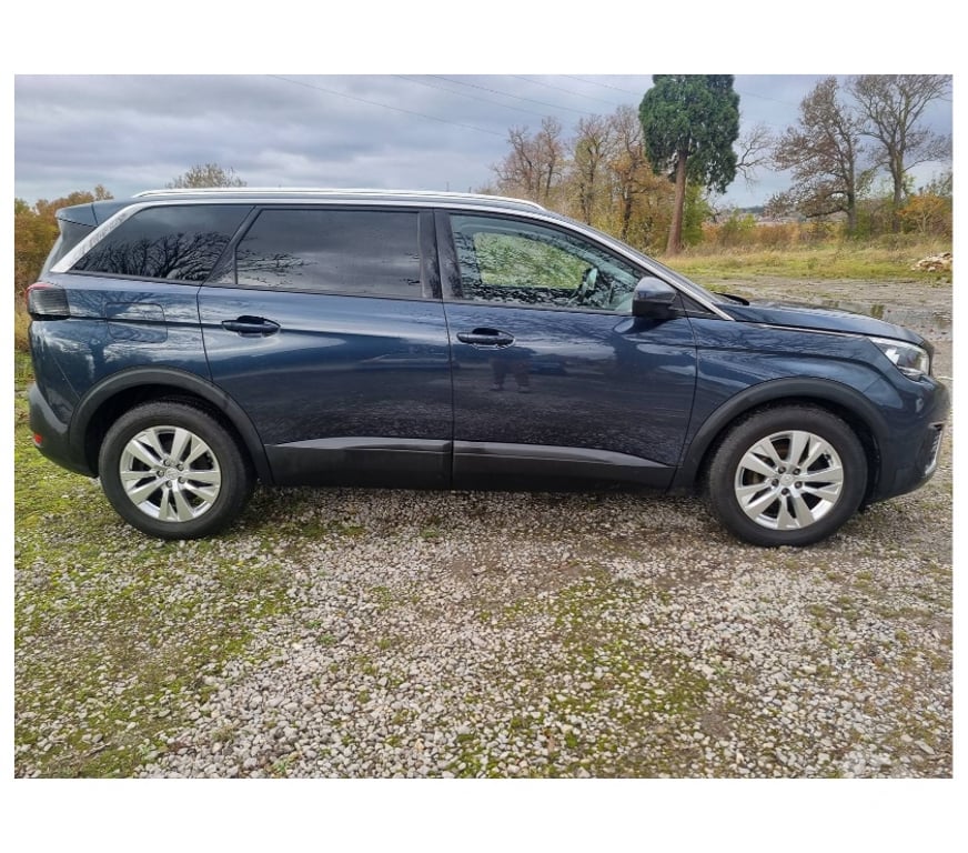 Véhicules commerciaux & utilitaires d'occasion Pont-de-Loup - Photos Vivastreet Peugeot 5008 2018 1.6hdi 115cv euro6 Virtual cockpit Gps AC
