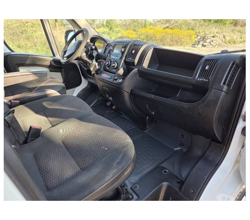 Véhicules commerciaux & utilitaires d'occasion Pont-de-Loup - Photos Vivastreet Citroen Jumper L3h2 2016 2.2hdi 130cv 6vitesses Gps Airco..