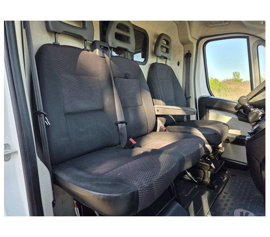 Véhicules commerciaux & utilitaires d'occasion Pont-de-Loup - Photos Vivastreet Citroen Jumper L3h2 2016 2.2hdi 130cv 6vitesses Gps Airco..