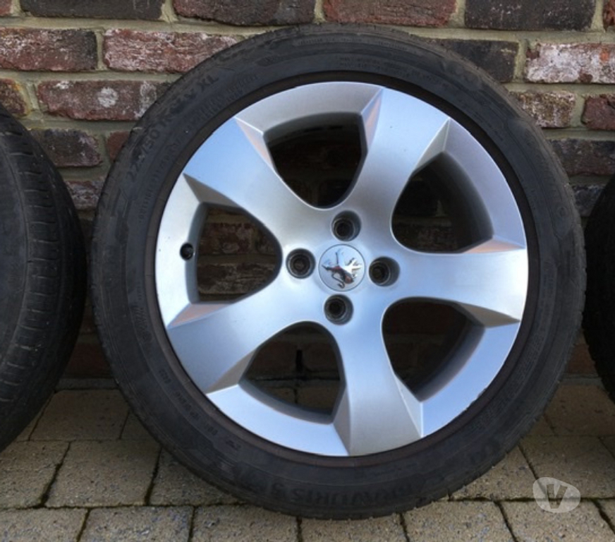 Pièces et services auto Jambes Jambes-Centrum - Photos Vivastreet 4 jantes alu + pneus Barum 225 50 R17 VXL
