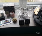 Vaux - Chaudfontaine — appareil raclette, baffles pour pc ou gsm, vaisselle