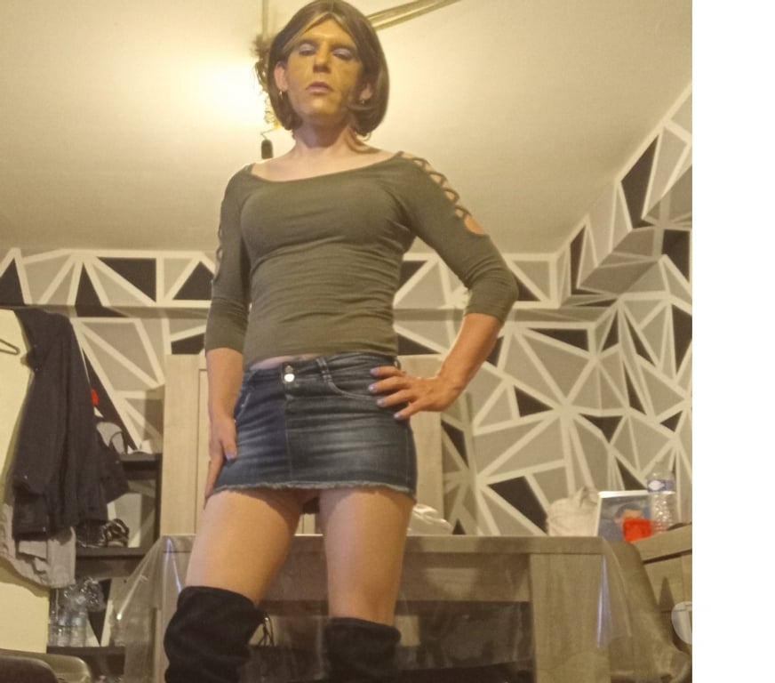 Gay Gilly Montignies-sur-Sambre - Photos Vivastreet travestie cherche bien monter et endurant