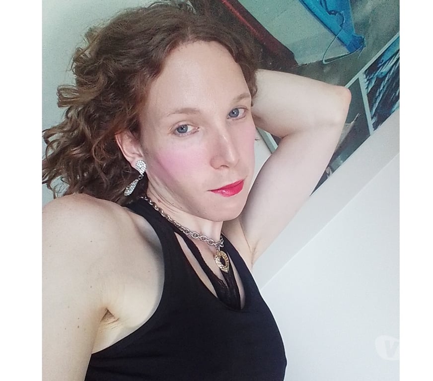 Escort Ostende - Photos Vivastreet Sexy jeune androgyne féminine masseuse professionnelle