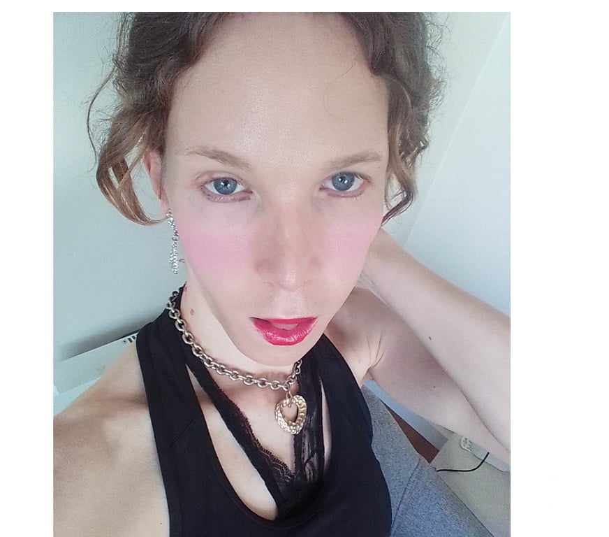 Escort Ostende - Photos Vivastreet Sexy jeune androgyne féminine masseuse professionnelle