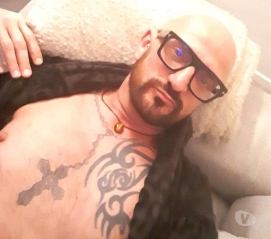 Gay Charleroi Mont-sur-Marchienne - Photos Vivastreet Passif avale pisse et nettoye bite et cul odorant