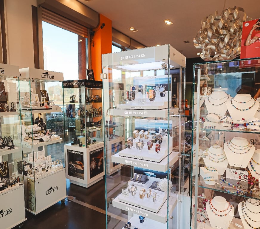 Fond de Commerce a vendre Namur Beez - Photos Vivastreet Bijouterie à céder entre NAMUR et LIEGE