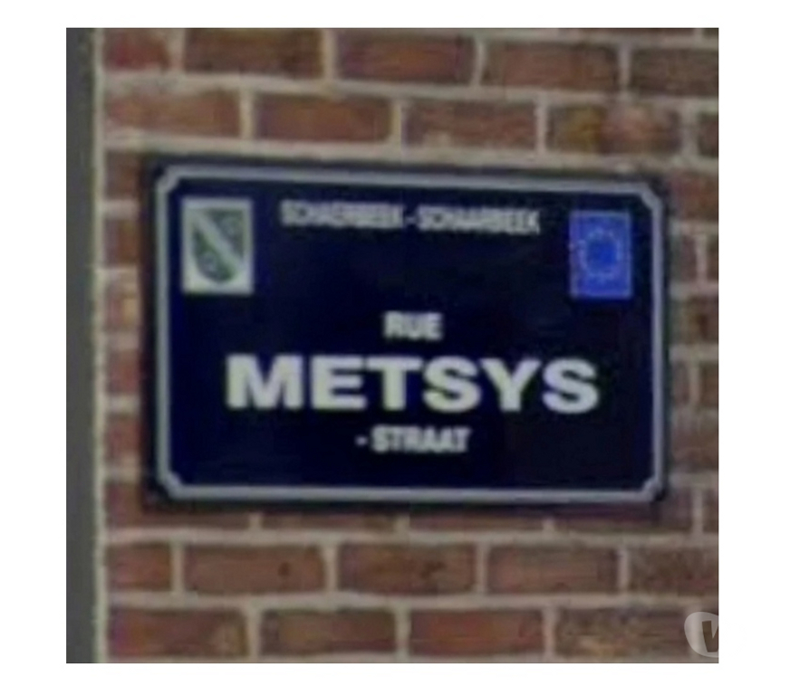 Gay Schaerbeek - Photos Vivastreet Quartier Metsys-Eenens : un jeune bogoss à sucer ?