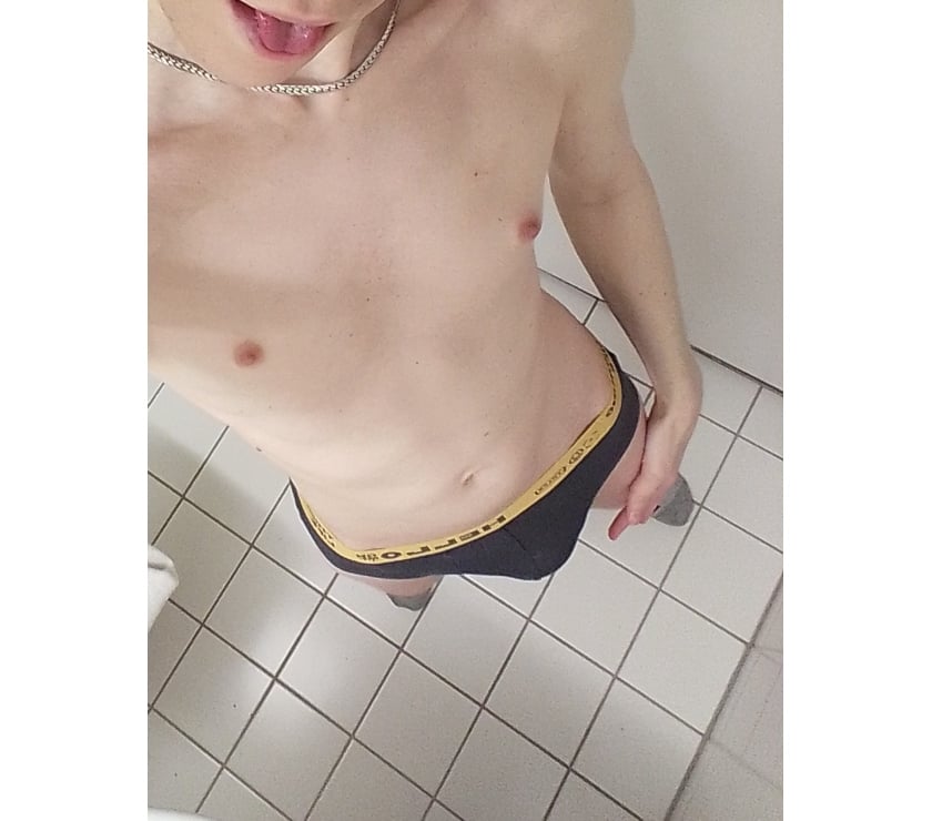 Gay Escorts Ostende - Photos Vivastreet Sexy jeune androgyne féminin(e) masseur-masseuse pro