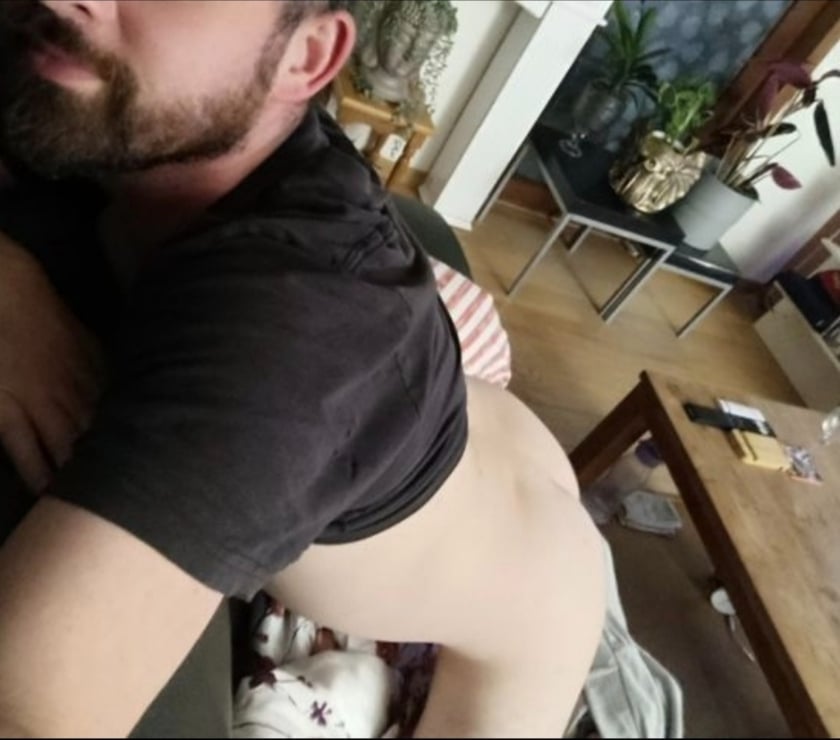 Rencontre gay - Photos Vivastreet J'ai le cul en demande de bite. Qlq1 envie de me tester?