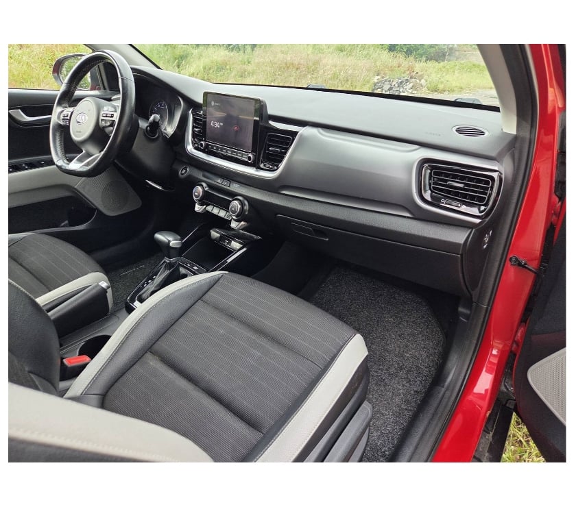 Voiture à vendre Pont-de-Loup - Photos Vivastreet Kia Stonic 2021 1.0i hybride 120cv boite auto Gps Ac jantes