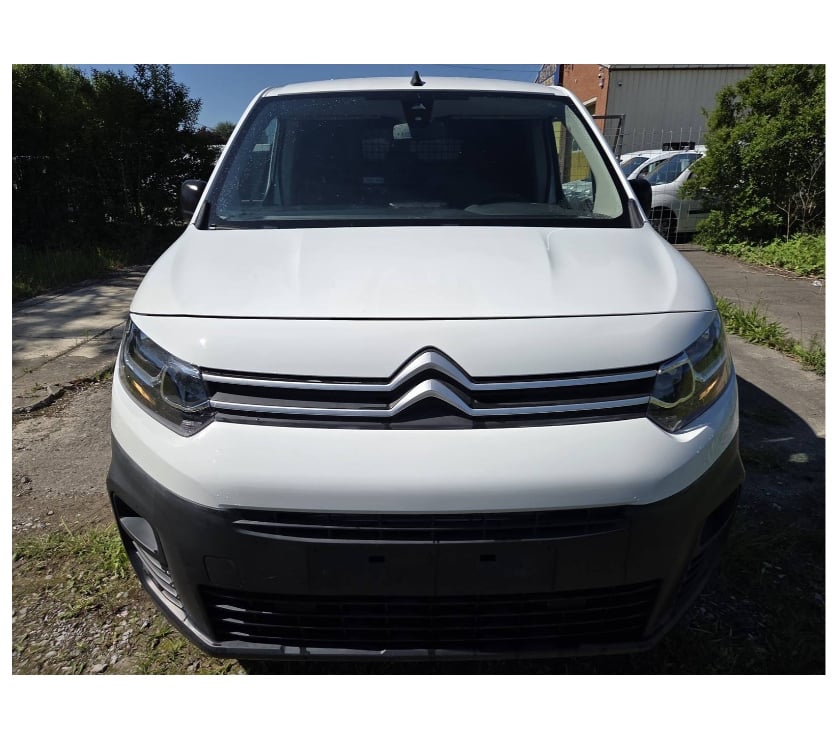 Véhicules commerciaux & utilitaires d'occasion Pont-de-Loup - Photos Vivastreet Citroën Berlingo Maxi 2022 3places 17000km 1.5hdi 100cv AC