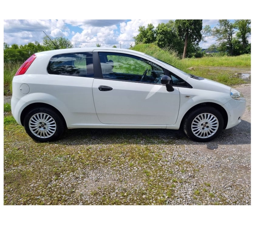 Voiture à vendre Pont-de-Loup - Photos Vivastreet Fiat Punto 2009 3portes 156593km 1.3jtd 70cv pack électr