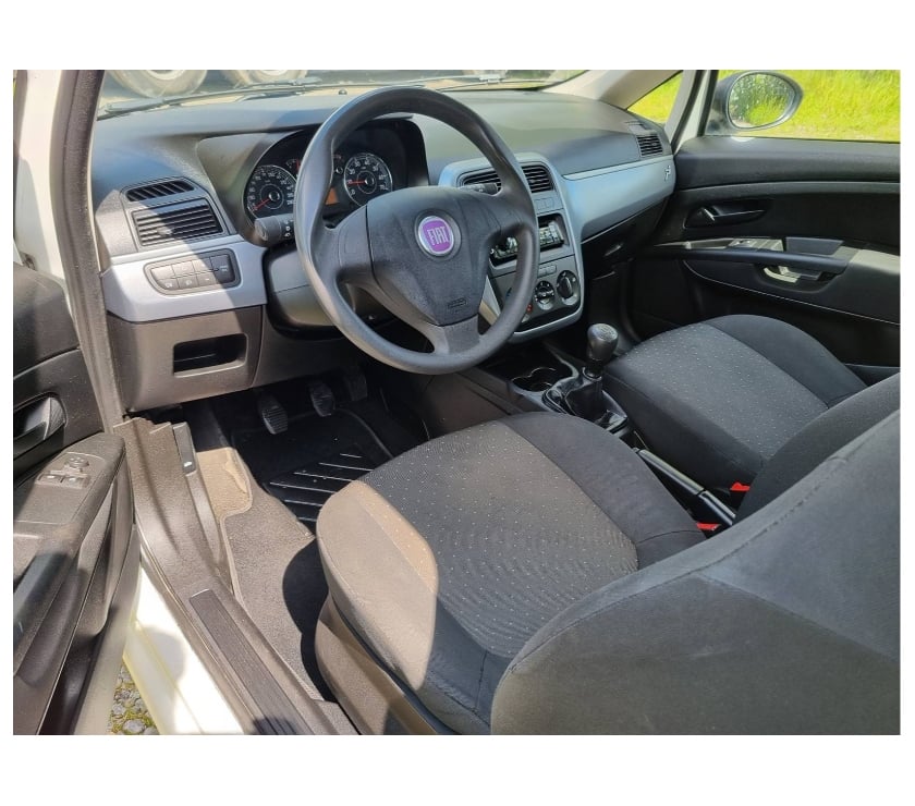 Voiture à vendre Pont-de-Loup - Photos Vivastreet Fiat Punto 2009 3portes 156593km 1.3jtd 70cv pack électr