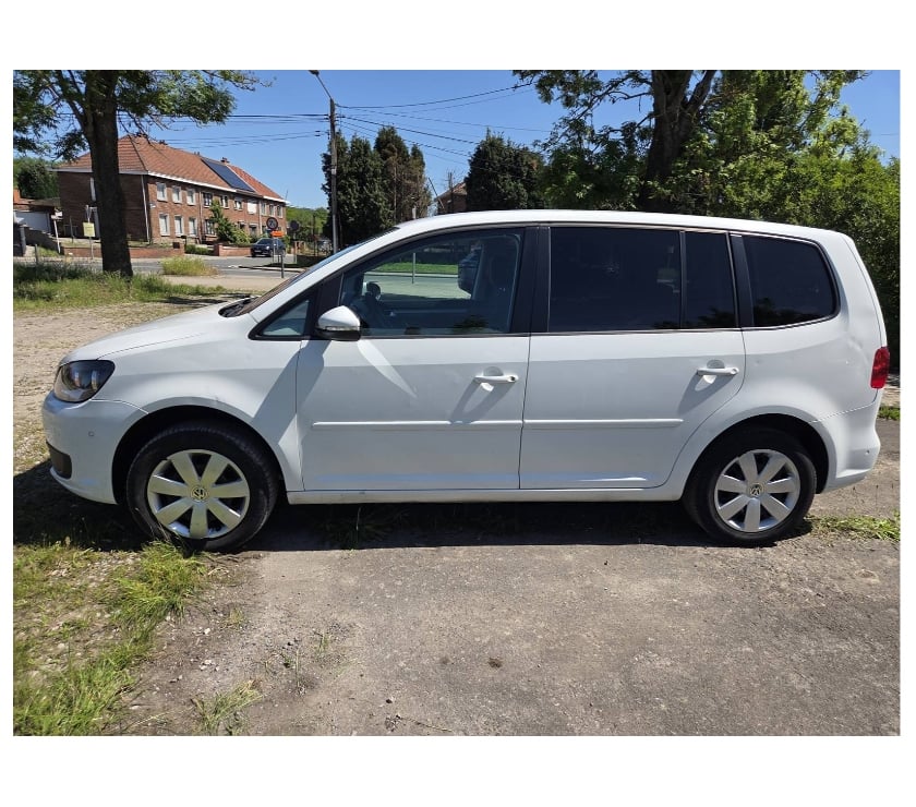 Voiture à vendre Pont-de-Loup - Photos Vivastreet Vw Touran 2.0tdi 140cv 103kw Boite auto Dsg Gps Airco Cruise