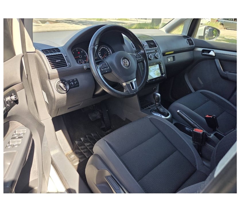 Voiture à vendre Pont-de-Loup - Photos Vivastreet Vw Touran 2.0tdi 140cv 103kw Boite auto Dsg Gps Airco Cruise