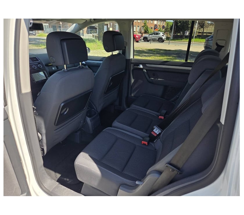 Voiture à vendre Pont-de-Loup - Photos Vivastreet Vw Touran 2.0tdi 140cv 103kw Boite auto Dsg Gps Airco Cruise