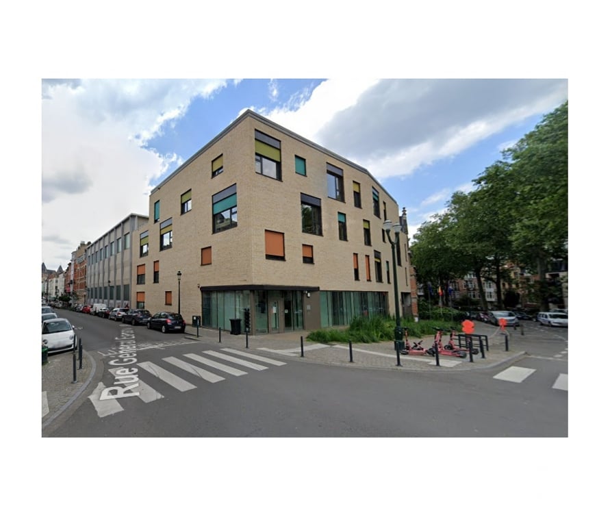 Gay Schaerbeek - Photos Vivastreet Un JEUNE MEC dans ma rue, à sucer ???