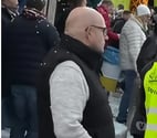 Cherche dame qui a envie d'être touchée par un inconnu.