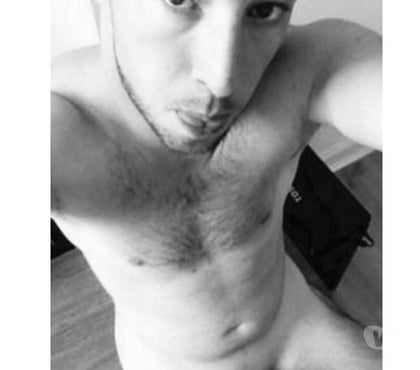 Gay - Photos Vivastreet Qui m écarte mon cul pour me le bouffer ???