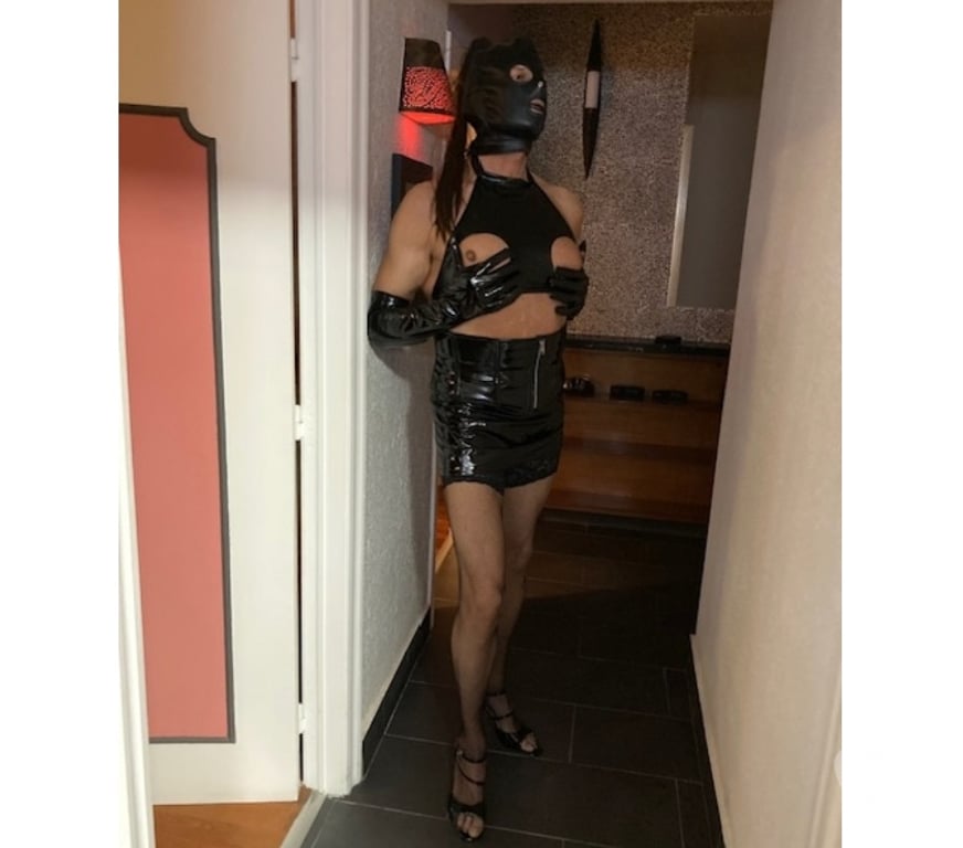 Gay Jette - Photos Vivastreet Jolie chienne à pénis pour TOP