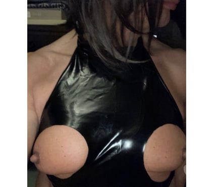 Gay - Photos Vivastreet Jolie chienne à pénis pour TOP