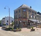 Paliseul - Paliseul — Paliseul : immeuble de commerce avec 2 appartements.
