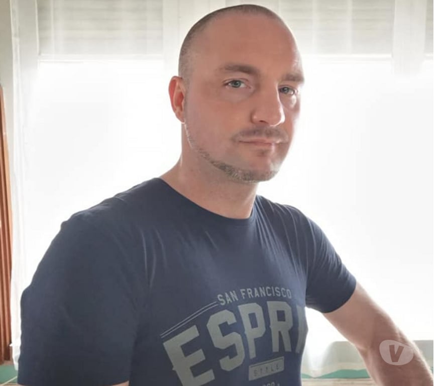 Hommes > Femmes Liège Liège-Centrum - Photos Vivastreet Charmant sportif recherche un dialogue et plus si affinités