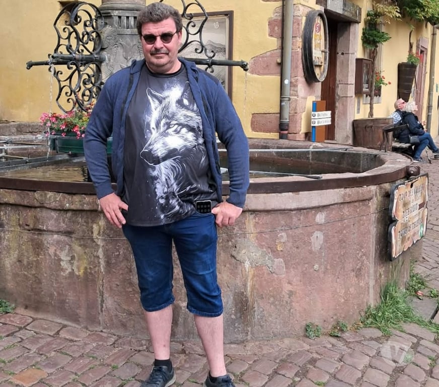 Hommes > Femmes Aywaille - Photos Vivastreet Daniel 52 ans recherche une relation sérieuse