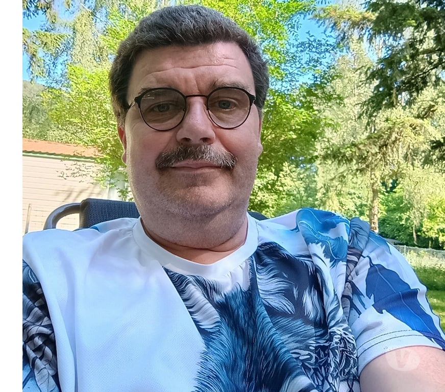 Hommes > Femmes Aywaille - Photos Vivastreet Daniel 52 ans recherche une relation sérieuse