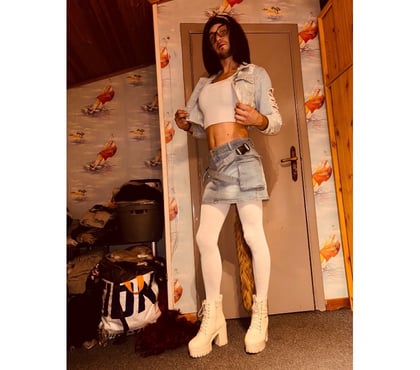 Gay - Photos Vivastreet Travesti débutant ch h pour le sucer en gorge profonde