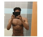 Bruxelles - Bruxelles (Brussels) — Black de 32 ans veut être en relation avec une trans