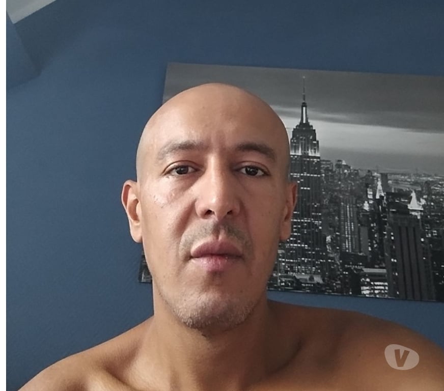 Hommes > Femmes Evere - Photos Vivastreet Homme 42 ans pour rencontre avec femme charmante et sympa